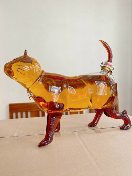 Rượu linh vật con mèo