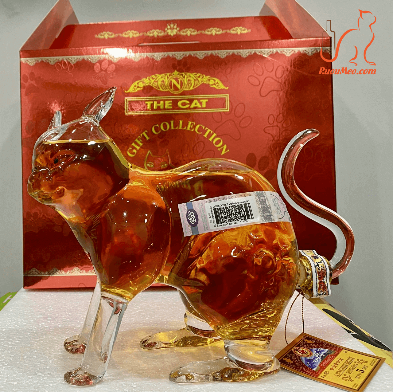 Rượu m&egrave;o d&aacute;ng ngồi