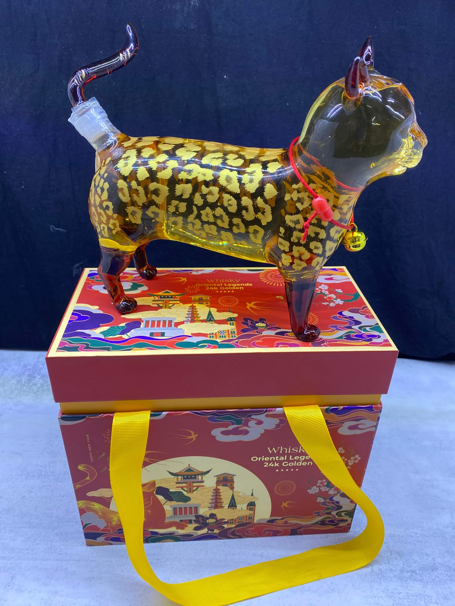 Rượu Mèo Nga Vảy Vàng Cao Cấp