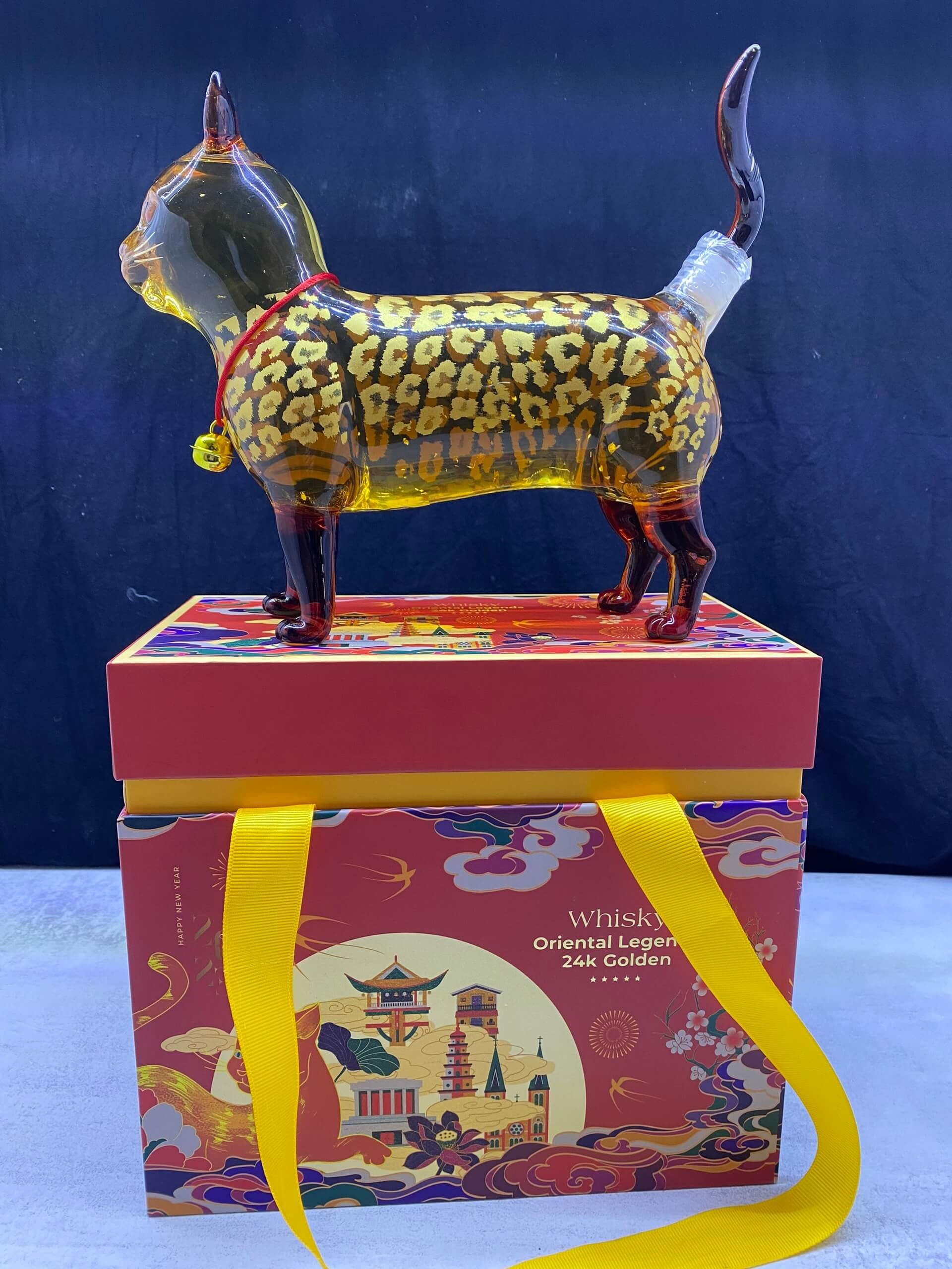 Hộp Rượu Mèo Nga Vảy Vàng Cao Cấp
