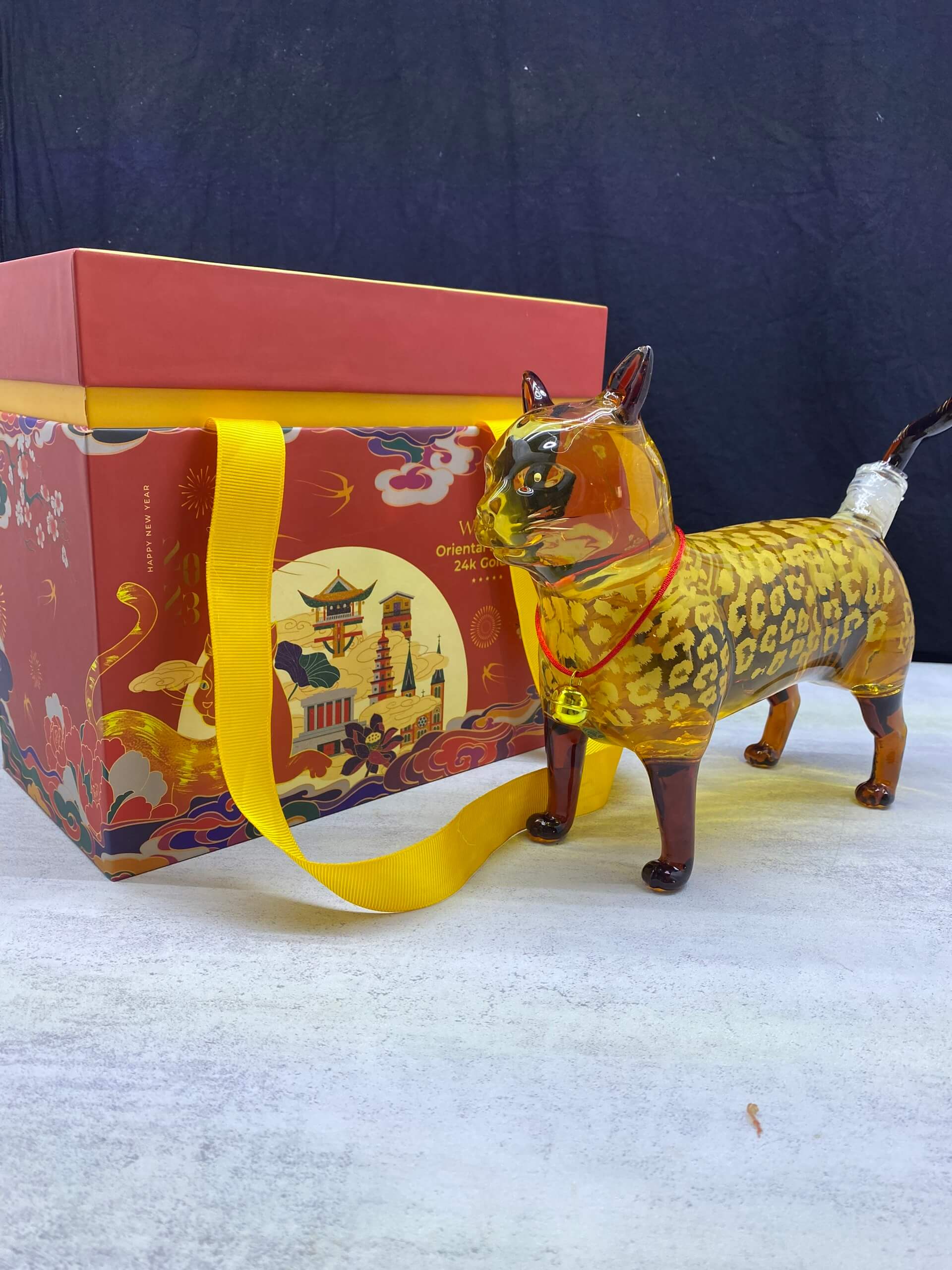 Rượu Mèo Nga Vảy Vàng Cao Cấp