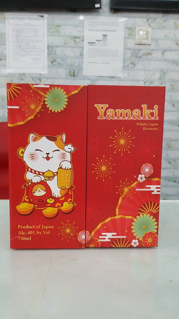 Rượu con mèo sứ Yamaki