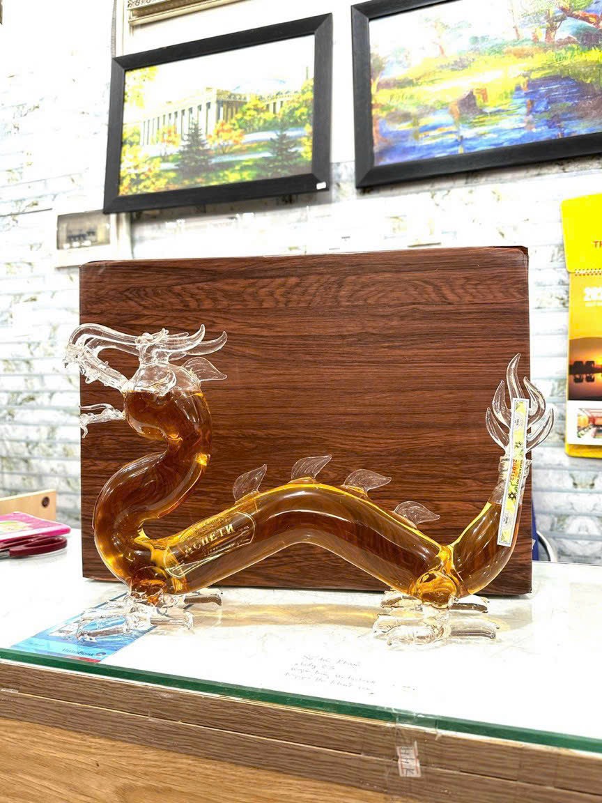 Rượu Con Rồng Nga Thủy Tinh 2024